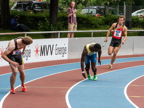 AYX体育-体育产业创新论坛讨论赛事商业模式新趋势，体育产业发展论坛